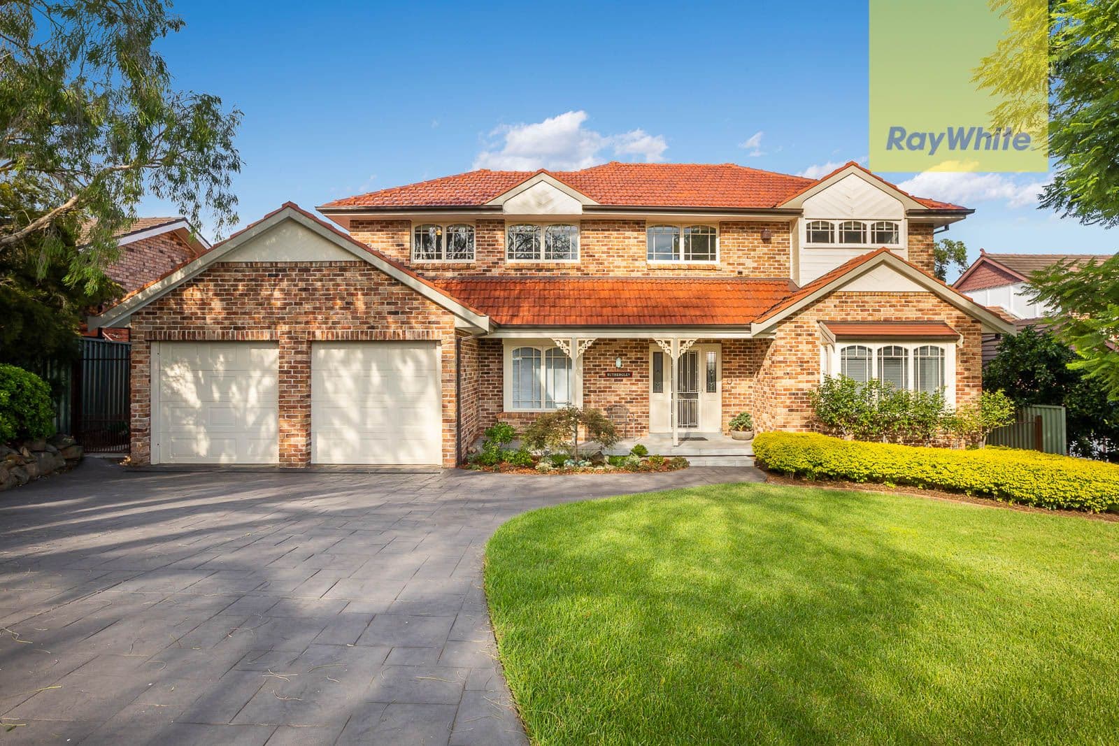 8 Ivanhoe Place, Oatlands - Image 1