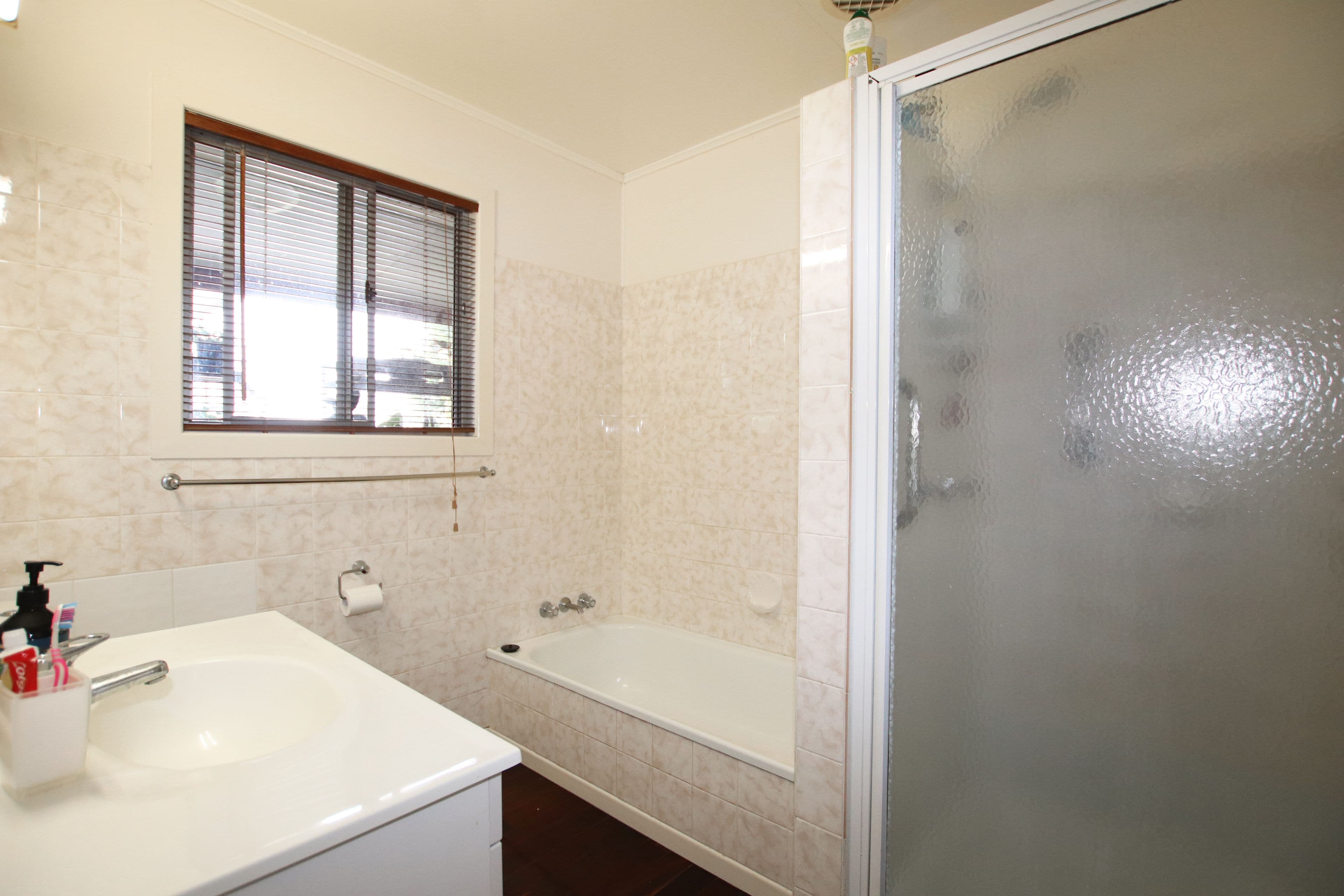 10 Spring Street, Biloela QLD 4715, Biloela - Thumbnail 7