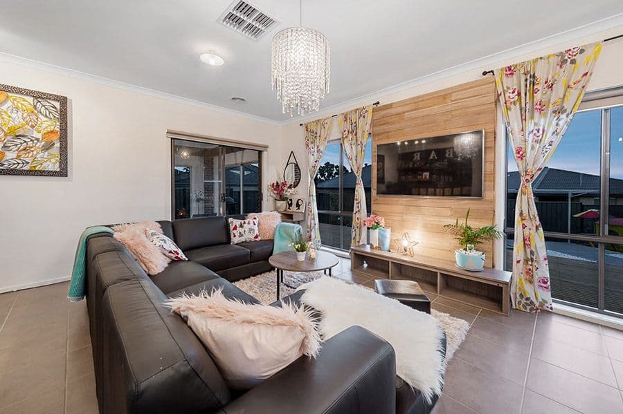 4 Iron Bridge Road, Craigieburn VIC 3064, Craigieburn - Thumbnail 4