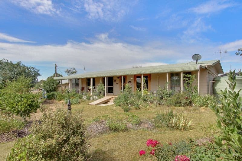 7 Benlin Court, Goulburn - Image 1