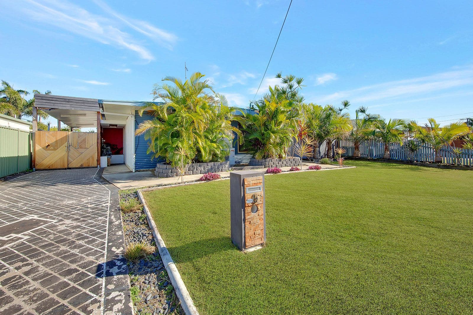 9 Alexander Street, Boyne Island QLD 4680, Boyne Island - Image 1