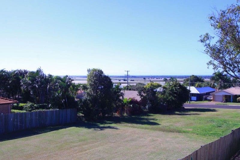 44 Linden Crescent, BUNDABERG EAST QLD 4670, Bundaberg East - Thumbnail 6