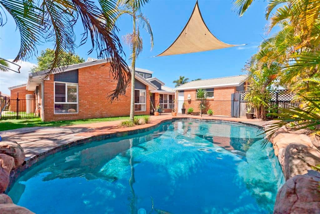 8 Champagne Crescent, THORNLANDS QLD 4164, Thornlands - Image 1