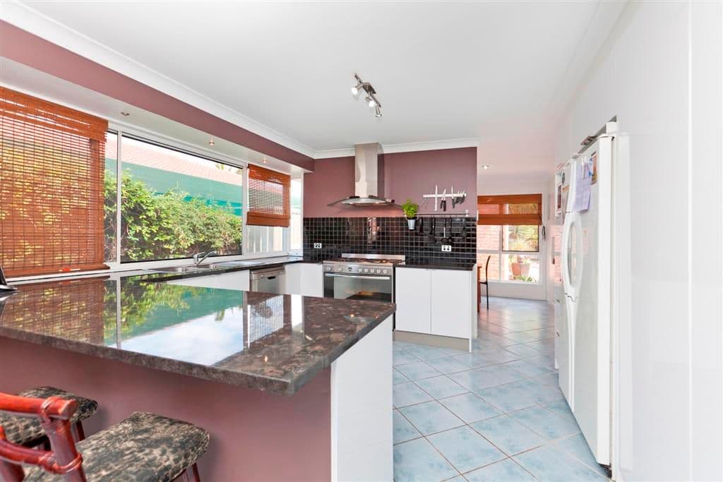 8 Champagne Crescent, THORNLANDS QLD 4164, Thornlands - Thumbnail 5