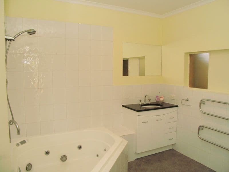 38 Clare Avenue, Athelstone SA 5076, Athelstone - Thumbnail 6