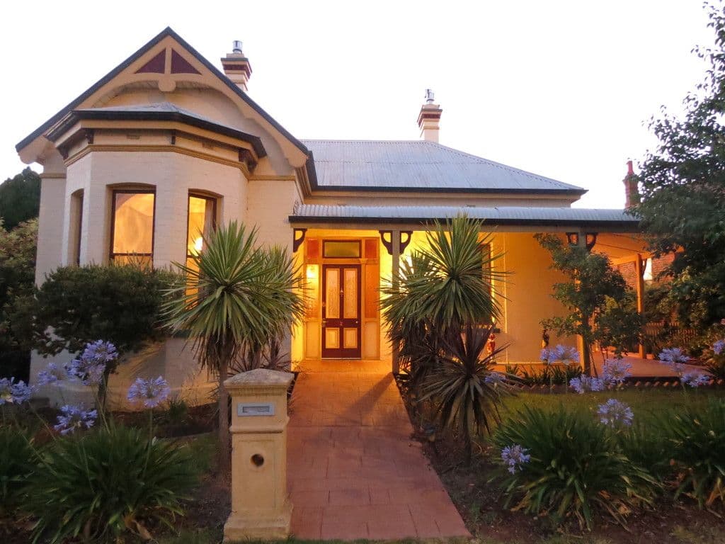 162 DeBoos Street, Temora NSW 2666, Temora - Image 1
