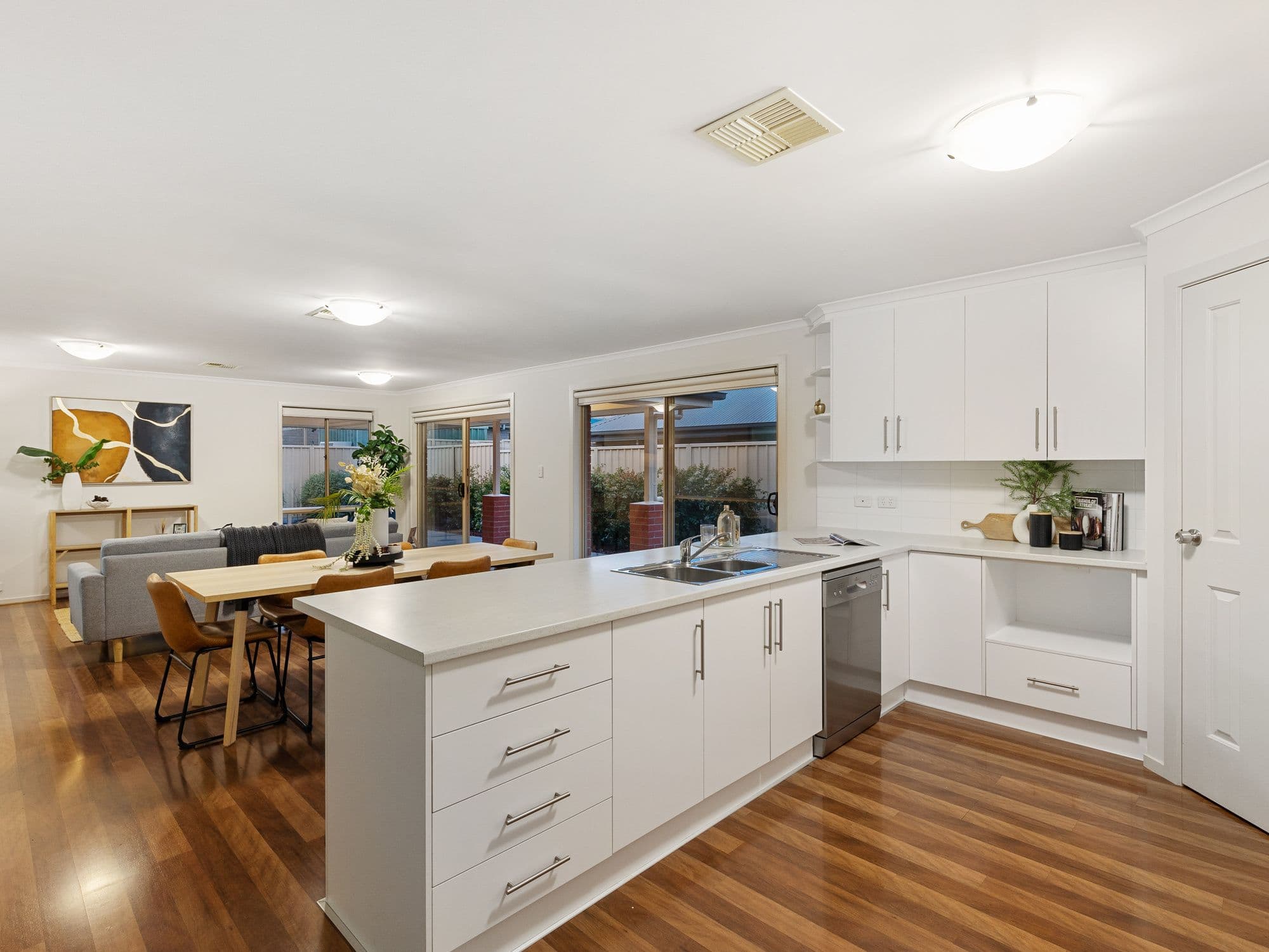 15 Matelot Street, Seaford Meadows SA 5169, Seaford Meadows - Thumbnail 4