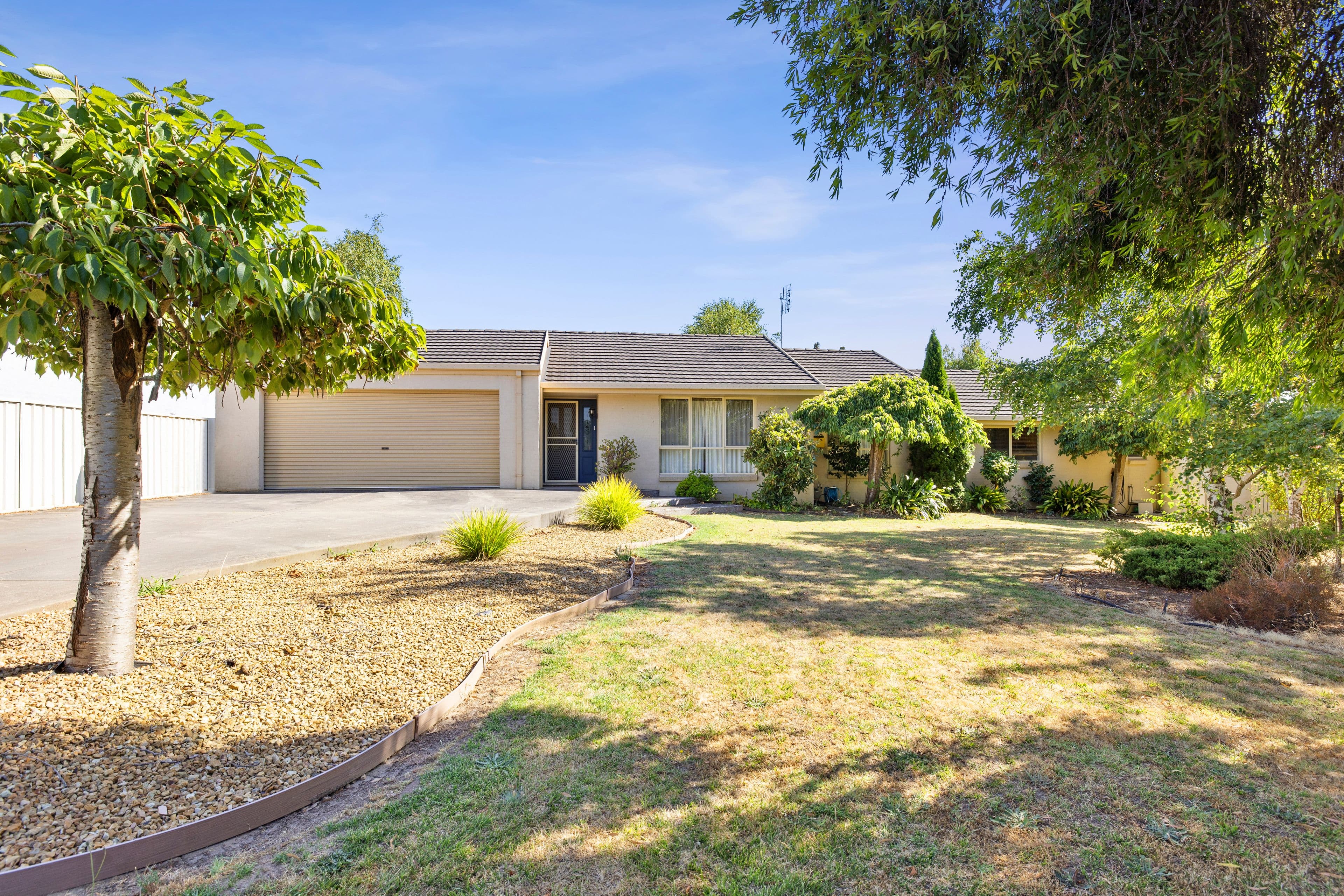 6 Boberski Close, Ararat VIC 3377, Ararat - Image 1
