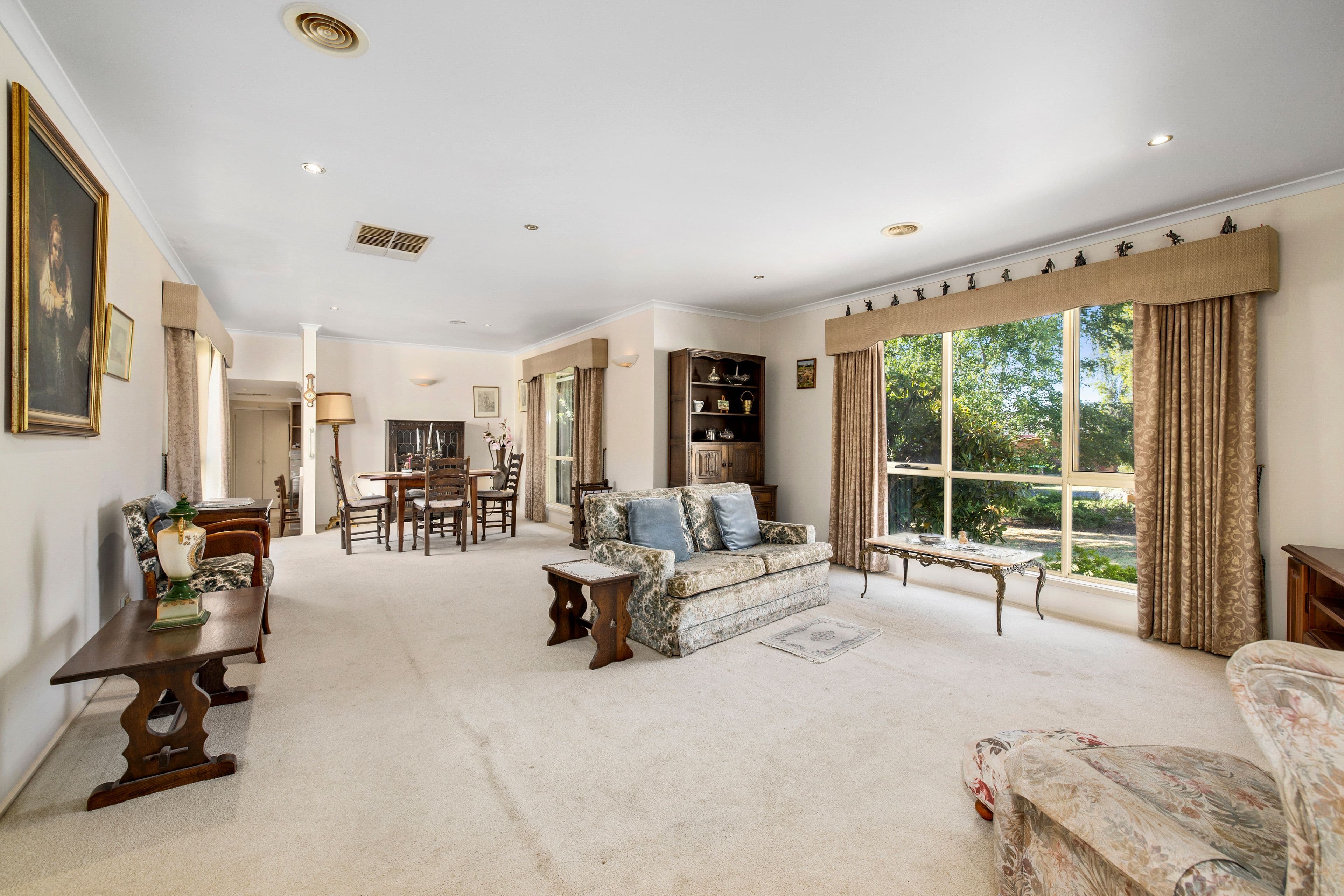 6 Boberski Close, Ararat VIC 3377, Ararat - Thumbnail 2
