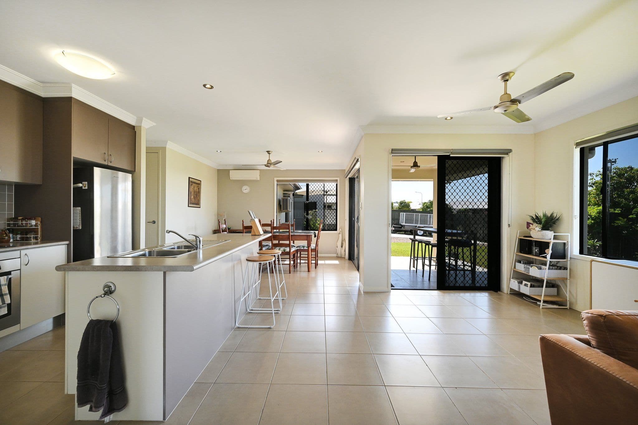 1 Holbourne Street, Bushland Beach QLD 4818, Bushland Beach - Thumbnail 7