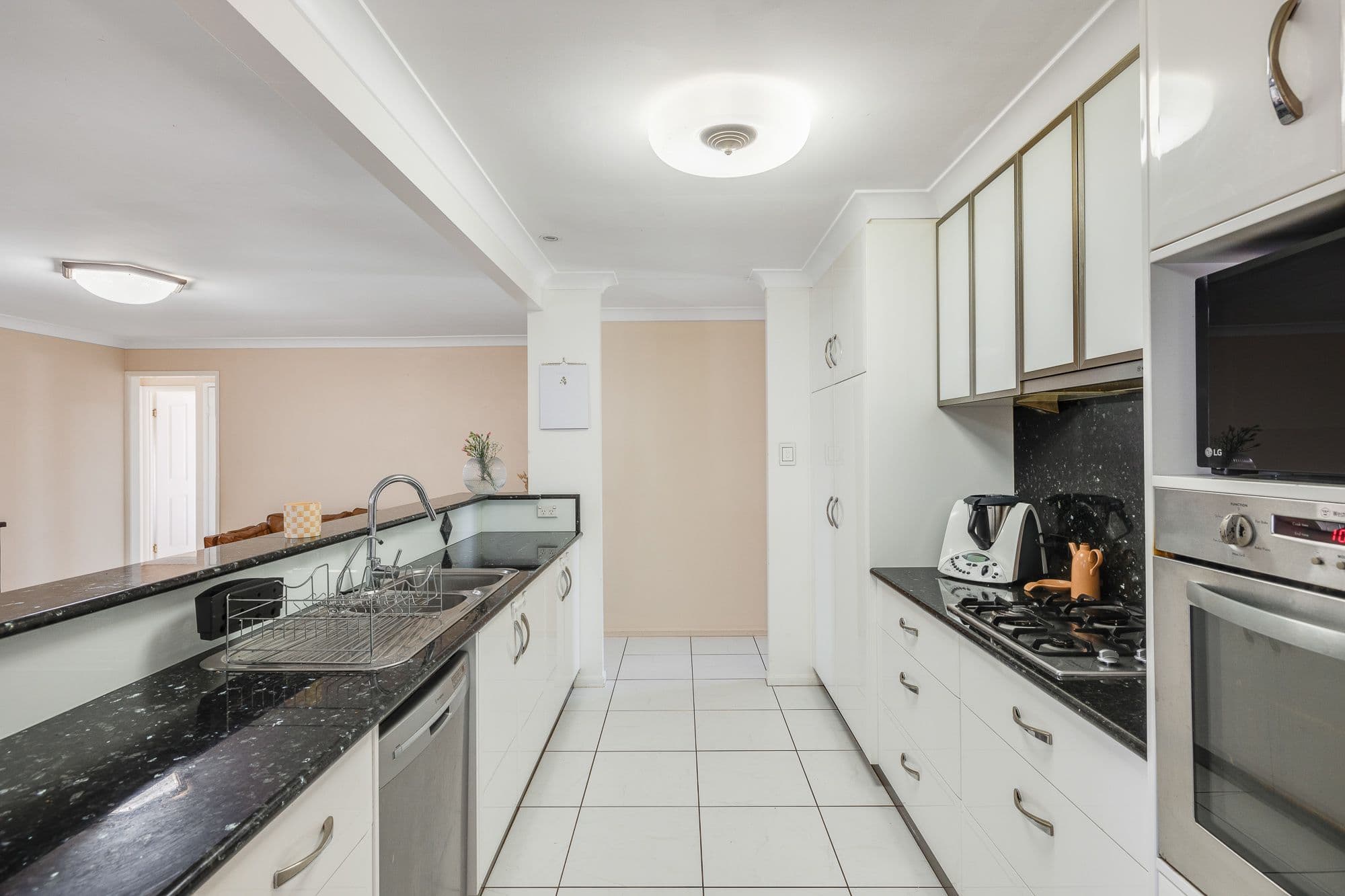 34 Cherokee Drive, Wilsonton QLD 4350, Wilsonton - Thumbnail 6