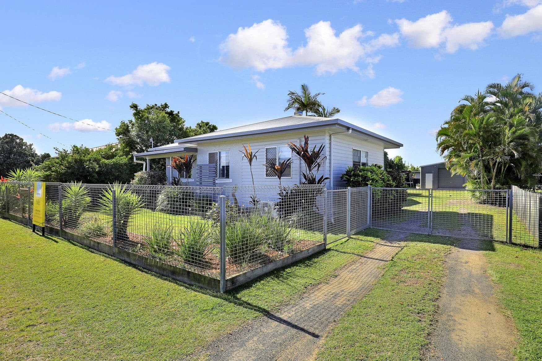 127 Elliott Heads Road, Kepnock QLD 4670, Kepnock - Thumbnail 2