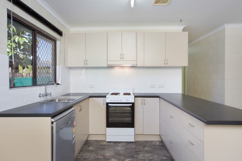 30 Strombus Avenue, TRINITY BEACH QLD 4879, Trinity Beach - Thumbnail 4