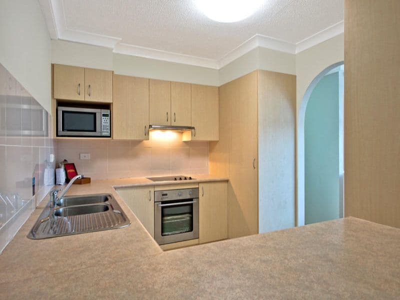 5 Clifford Street, SURFERS PARADISE QLD 4217, Surfers Paradise - Thumbnail 2