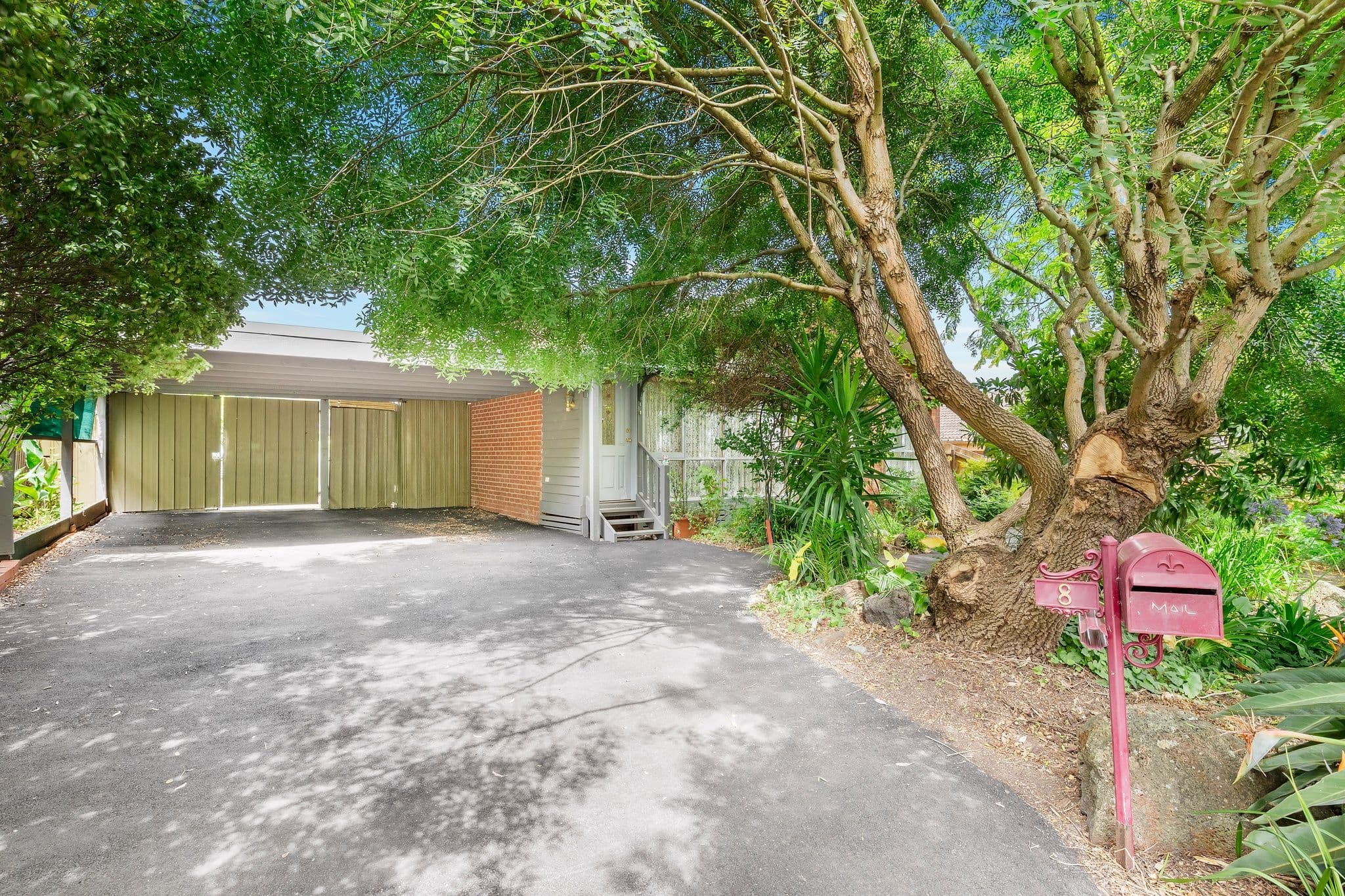 8 Kamarooka Drive, Wattle Glen VIC 3096, Wattle Glen - Thumbnail 2