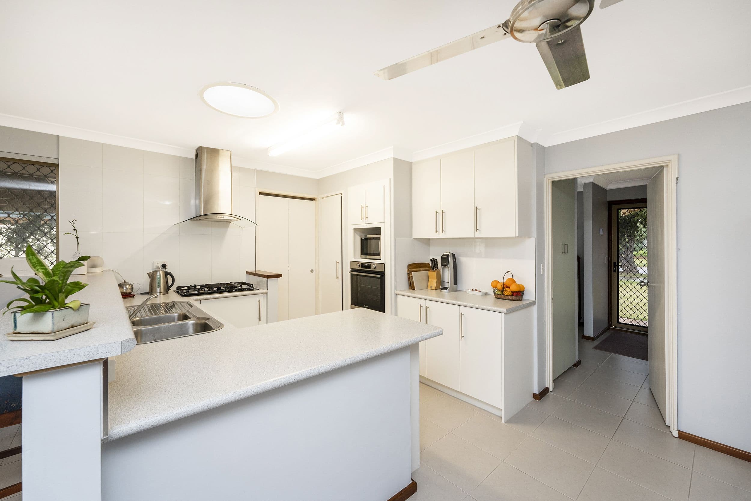 46 Waikiki Road, Safety Bay WA 6169, Safety Bay - Thumbnail 7