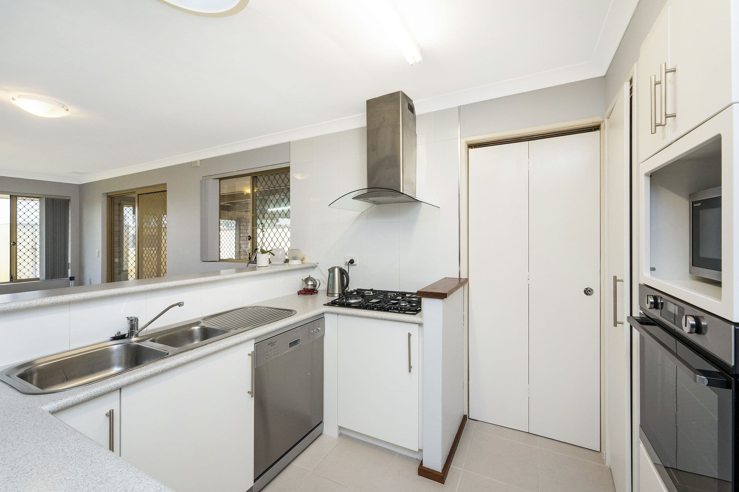46 Waikiki Road, Safety Bay WA 6169, Safety Bay - Thumbnail 8