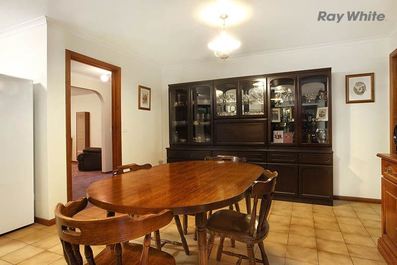 10 Dakar Court, KEILOR DOWNS VIC 3038, Keilor Downs - Thumbnail 3