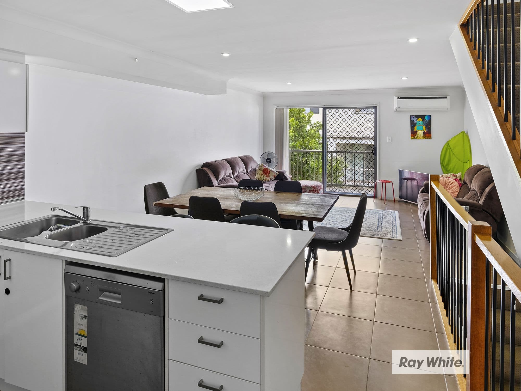 10 RADIANT Street, Taigum QLD 4018, Taigum - Thumbnail 4