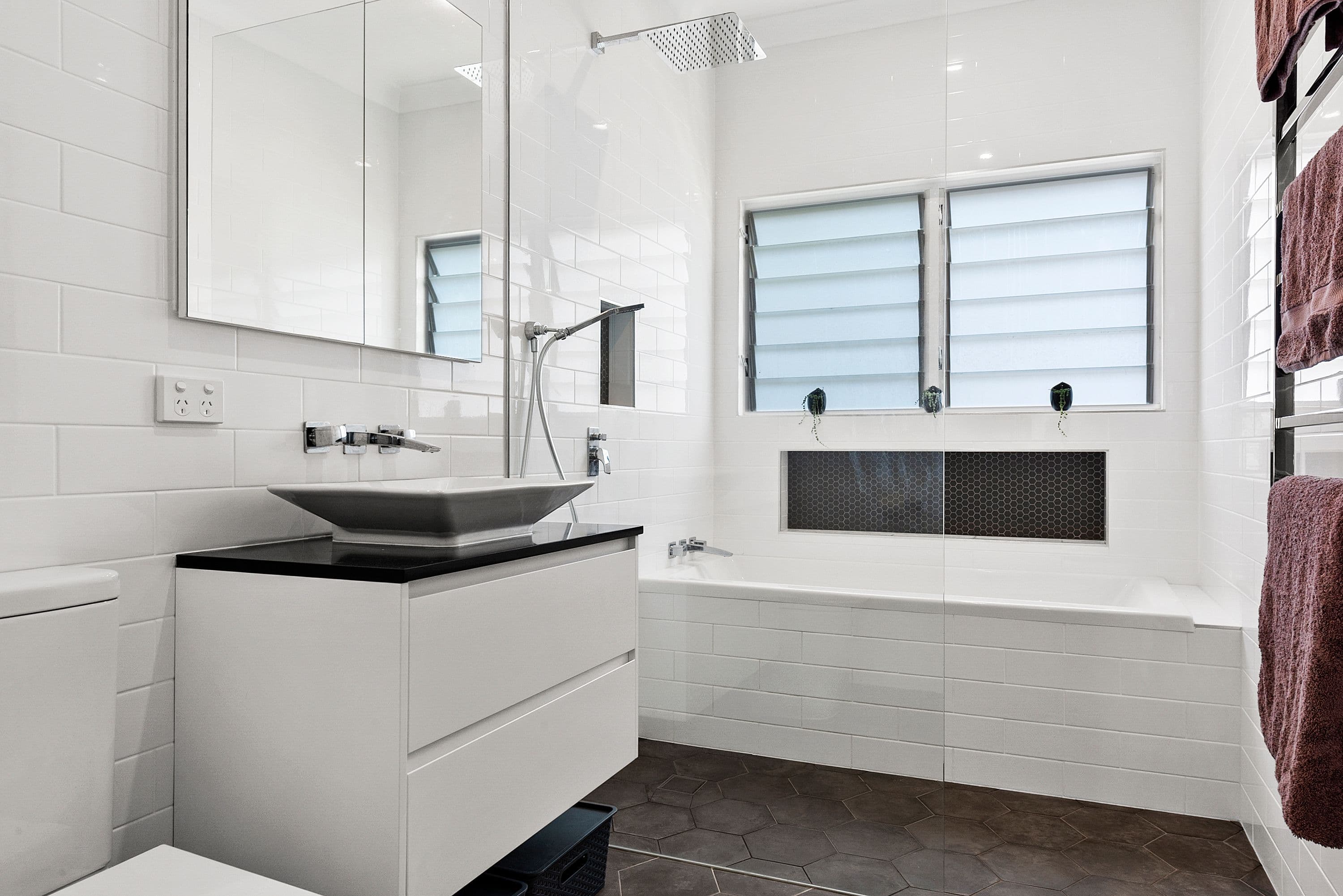27 Unwin Road, Waitara - Thumbnail 5
