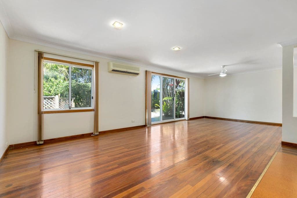 42 Cooleroo Crescent, Southport QLD 4215, Southport - Thumbnail 5