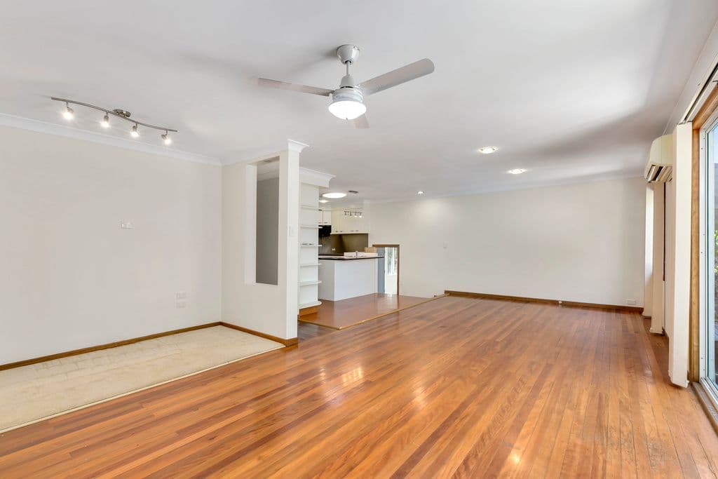 42 Cooleroo Crescent, Southport QLD 4215, Southport - Thumbnail 6