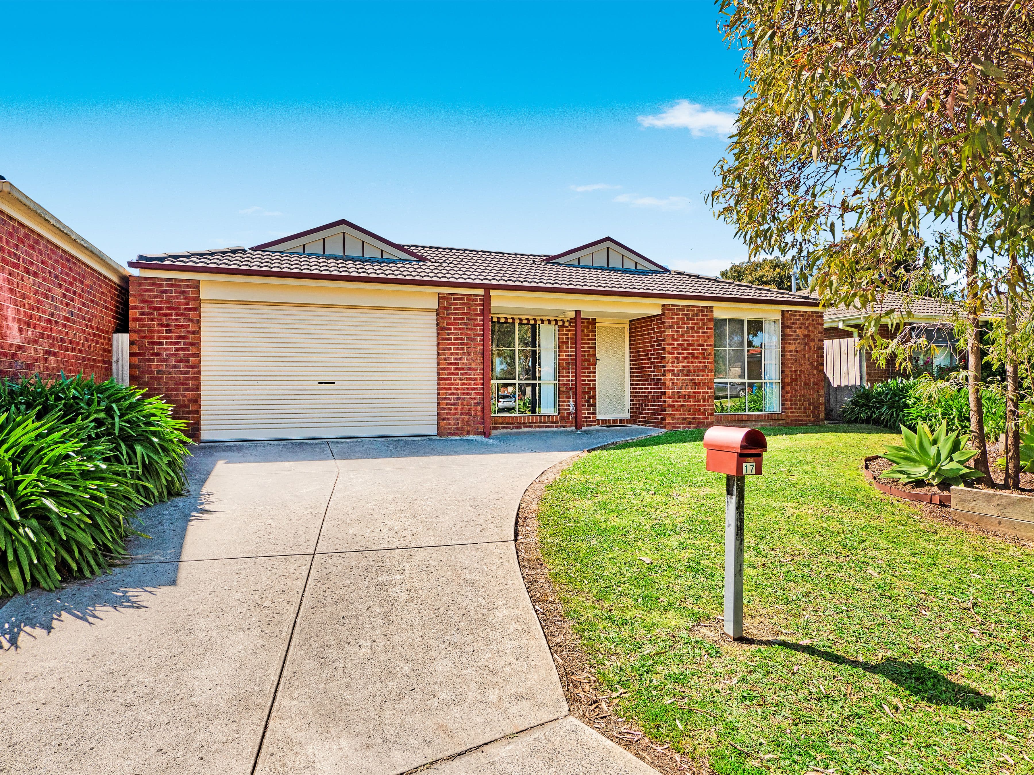 17 Fishburn Place, Cranbourne West VIC 3977, Cranbourne West - Image 1
