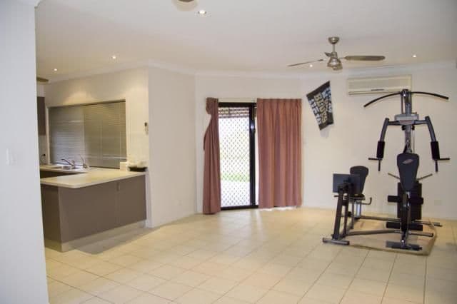 15 Timbury Way, MOUNT LOUISA QLD 4814, Mount Louisa - Thumbnail 4