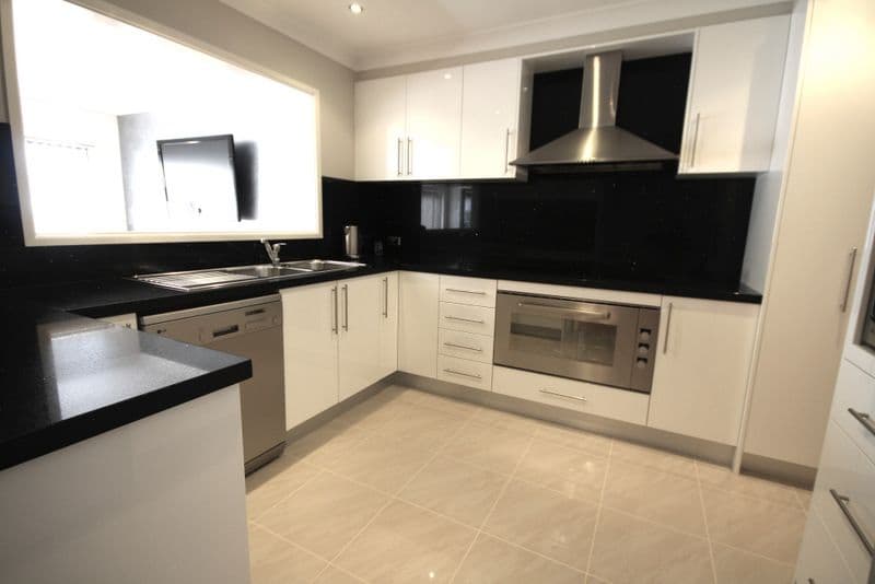 32 Harrow Road, Glenfield NSW 2167, Glenfield - Thumbnail 2