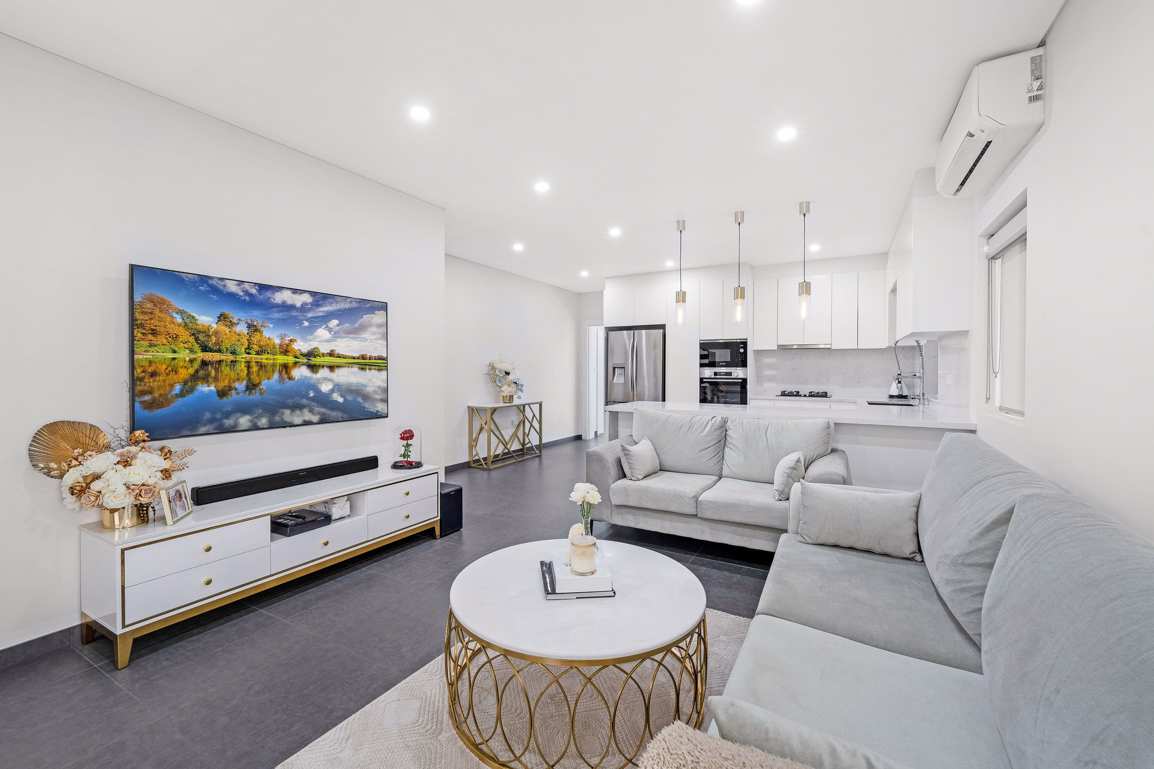 33 Methuen Parade, Riverwood NSW 2210, Riverwood - Thumbnail 2