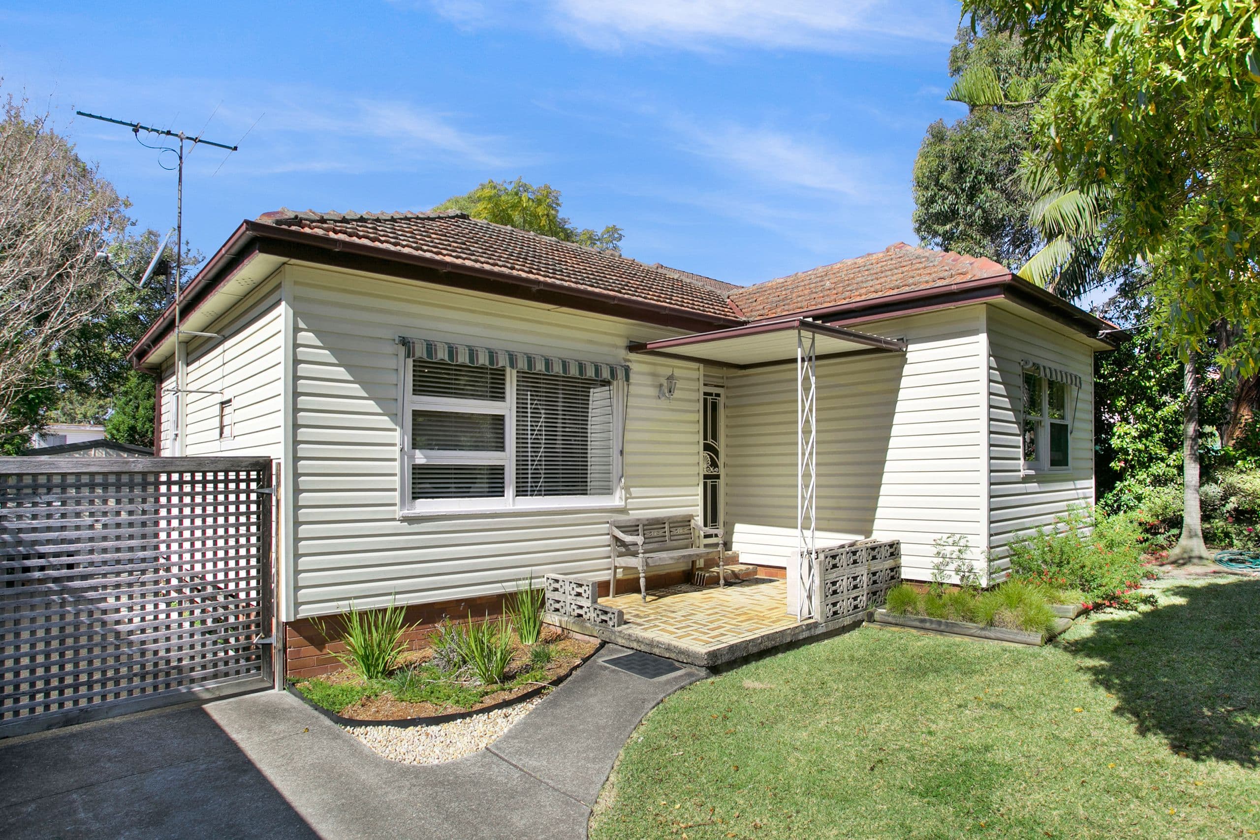 26 Glassop Street, Caringbah - Image 1
