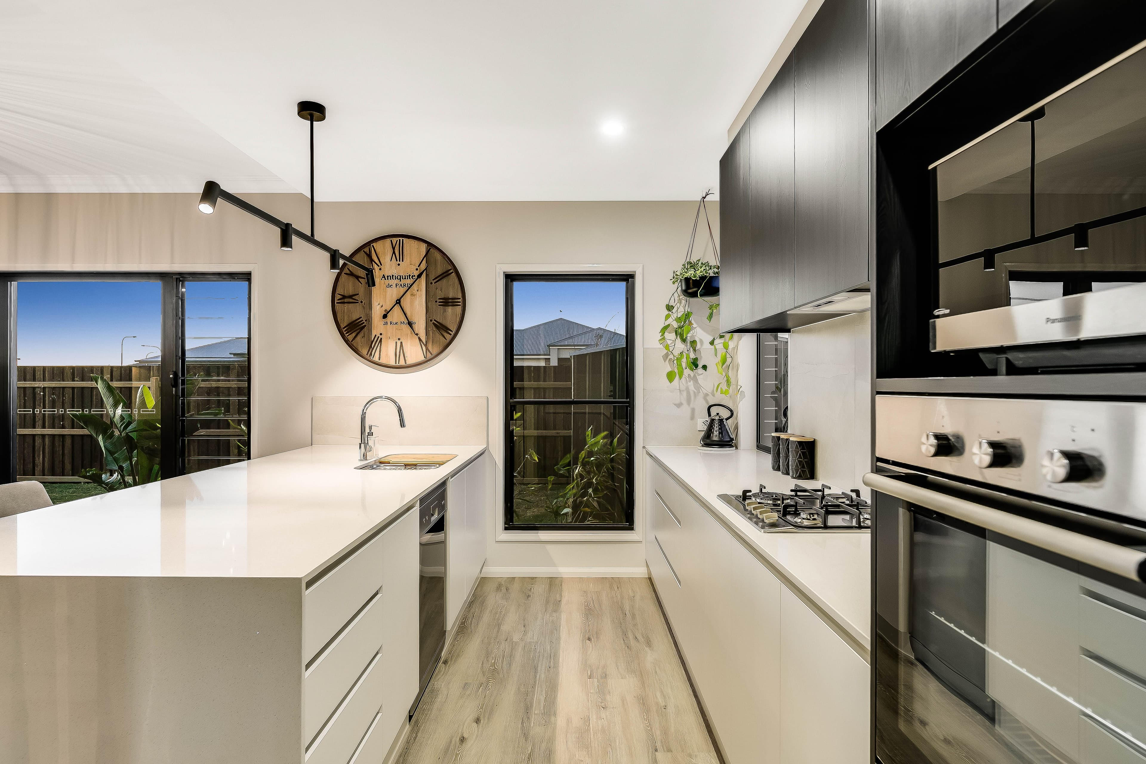 13 Sefton Road, Clayfield QLD 4011, Clayfield - Thumbnail 7