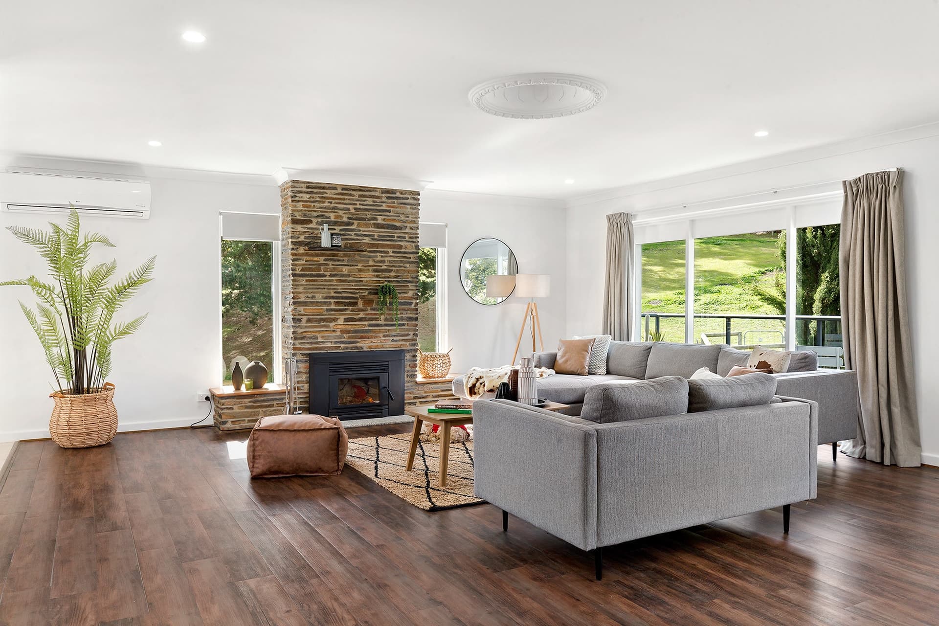 690 Longwood Road, Bradbury - Thumbnail 5