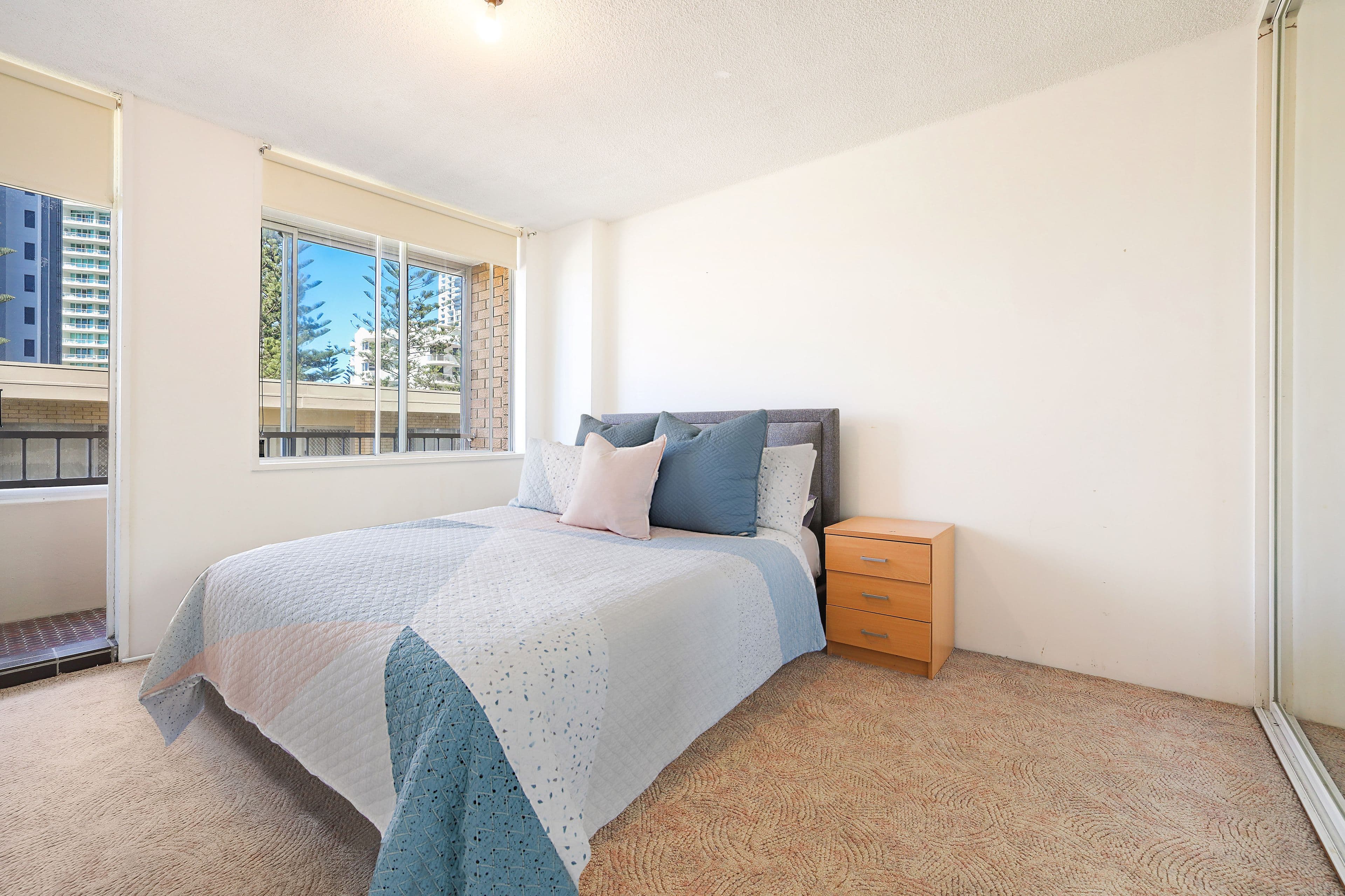 4 Elizabeth Avenue 'Broadbeach Towers', Broadbeach QLD 4218, Broadbeach - Thumbnail 6