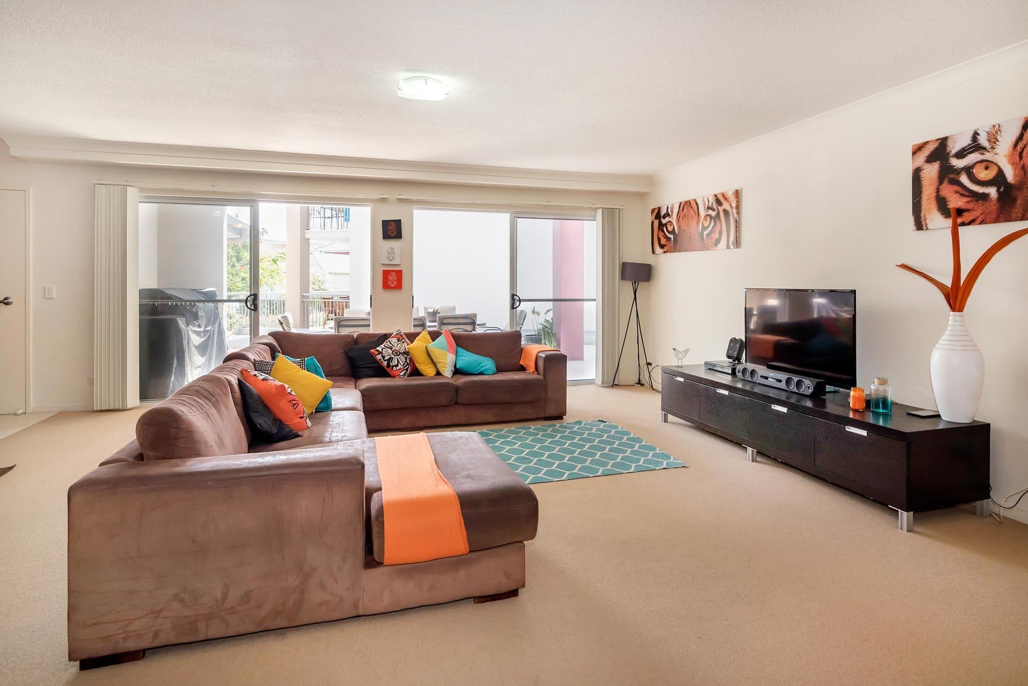 33 Clark Street, Biggera Waters QLD 4216, Biggera Waters - Thumbnail 4