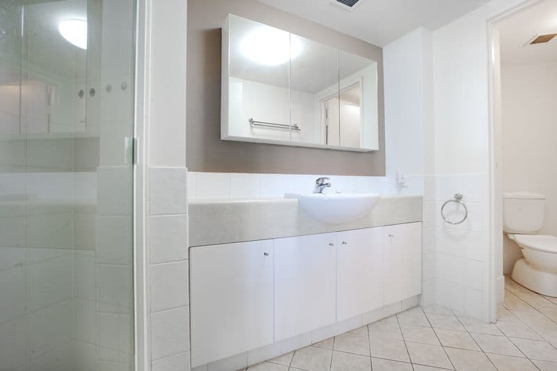 45 Deakin Street, KANGAROO POINT QLD 4169, Kangaroo Point - Thumbnail 7