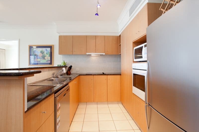 45 Deakin Street, KANGAROO POINT QLD 4169, Kangaroo Point - Thumbnail 8