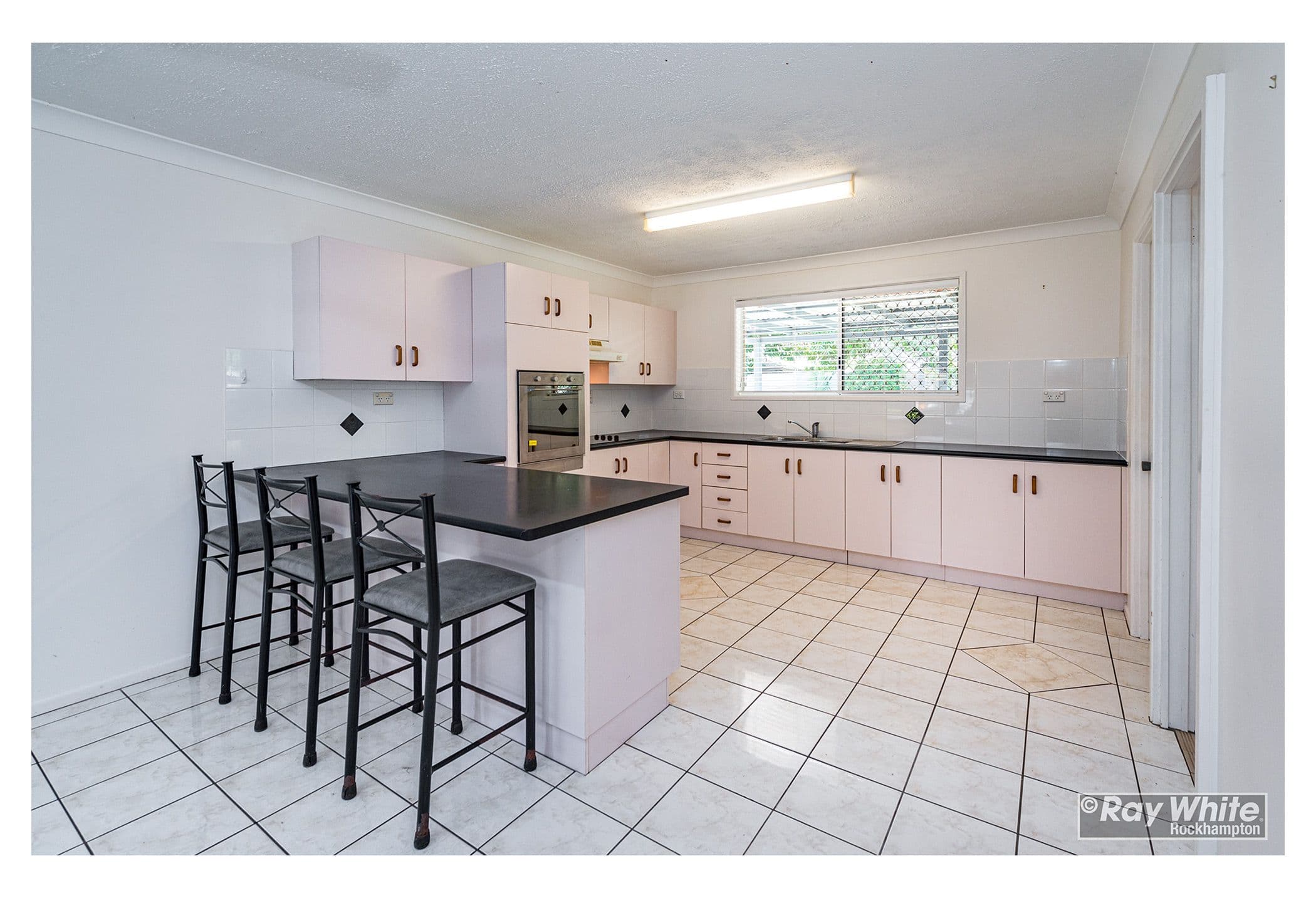 28 Geaney Street, Norman Gardens QLD 4701, Norman Gardens - Thumbnail 2