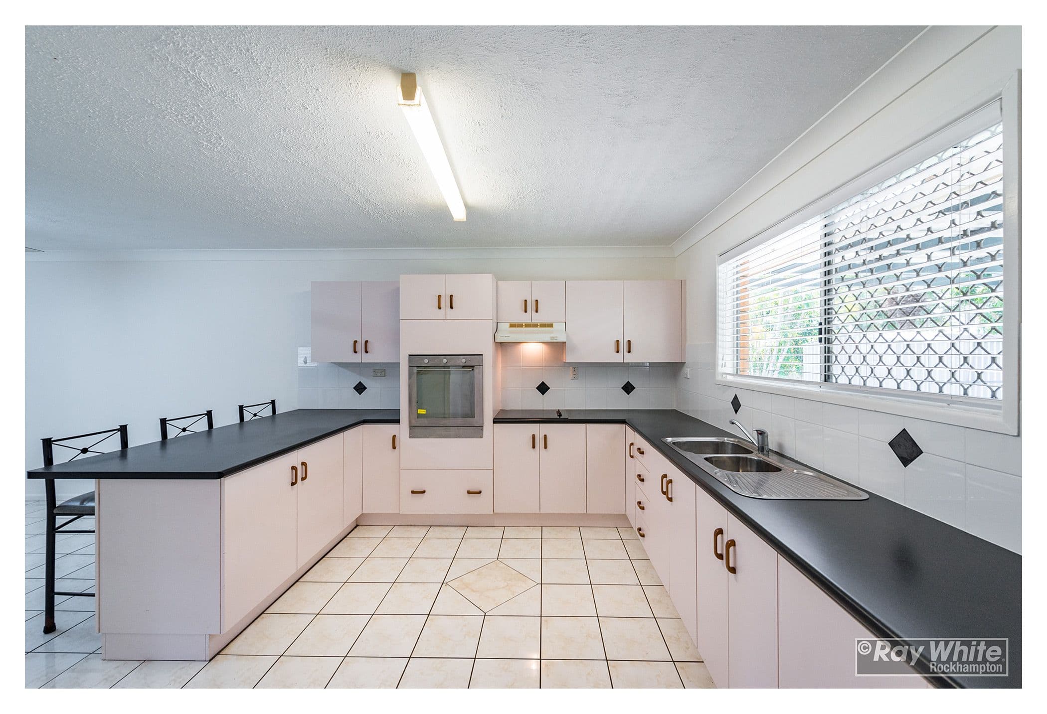 28 Geaney Street, Norman Gardens QLD 4701, Norman Gardens - Thumbnail 4