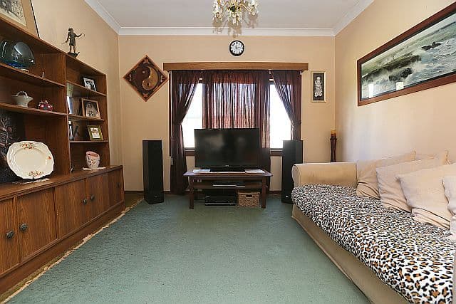 28 Fifth Avenue, Condell Park NSW 2200, Condell Park - Thumbnail 2
