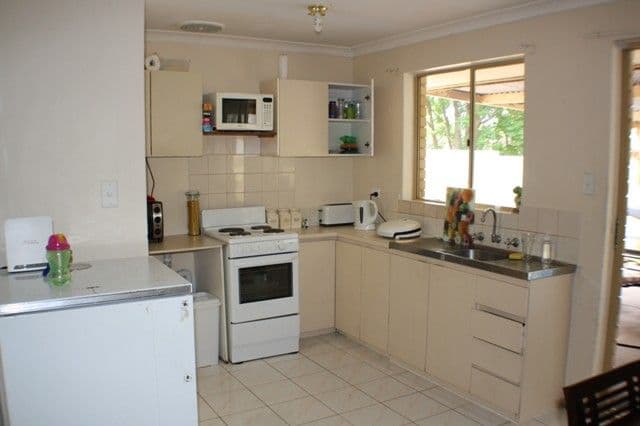 19 Parkway Gardens, PARMELIA WA 6167, Parmelia - Thumbnail 2