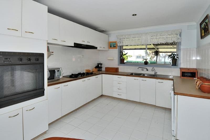 13  Dorothy Street, TULLAMARINE VIC 3043, Tullamarine - Thumbnail 4