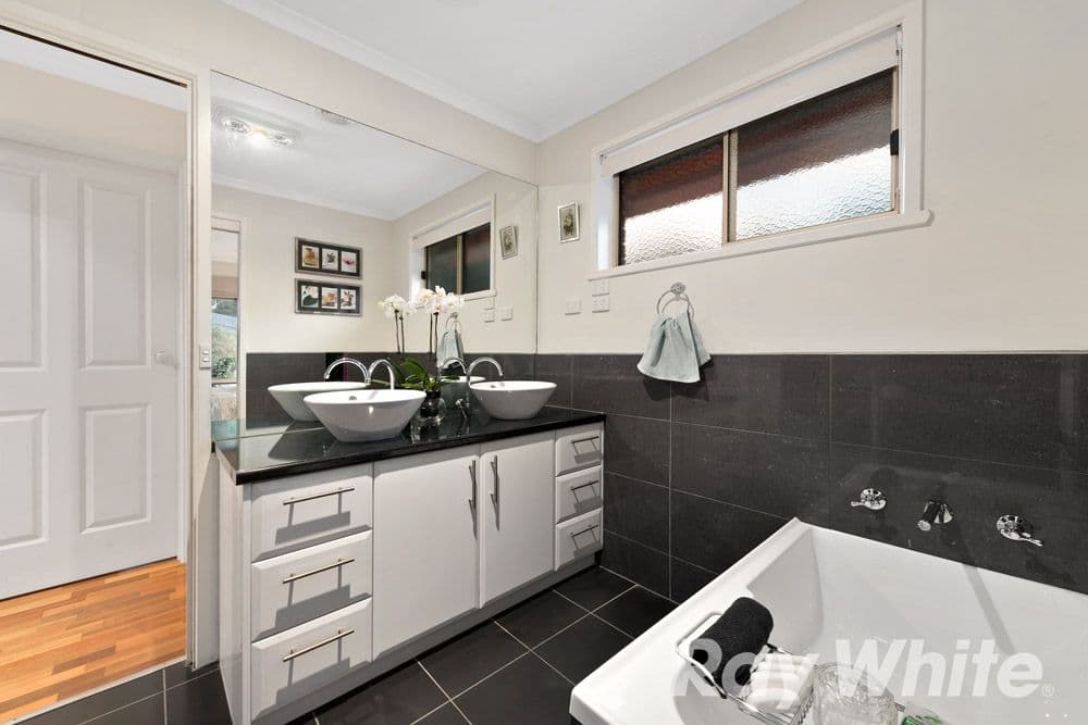 4 Rio Court, Ferntree Gully VIC 3156, Ferntree Gully - Thumbnail 7