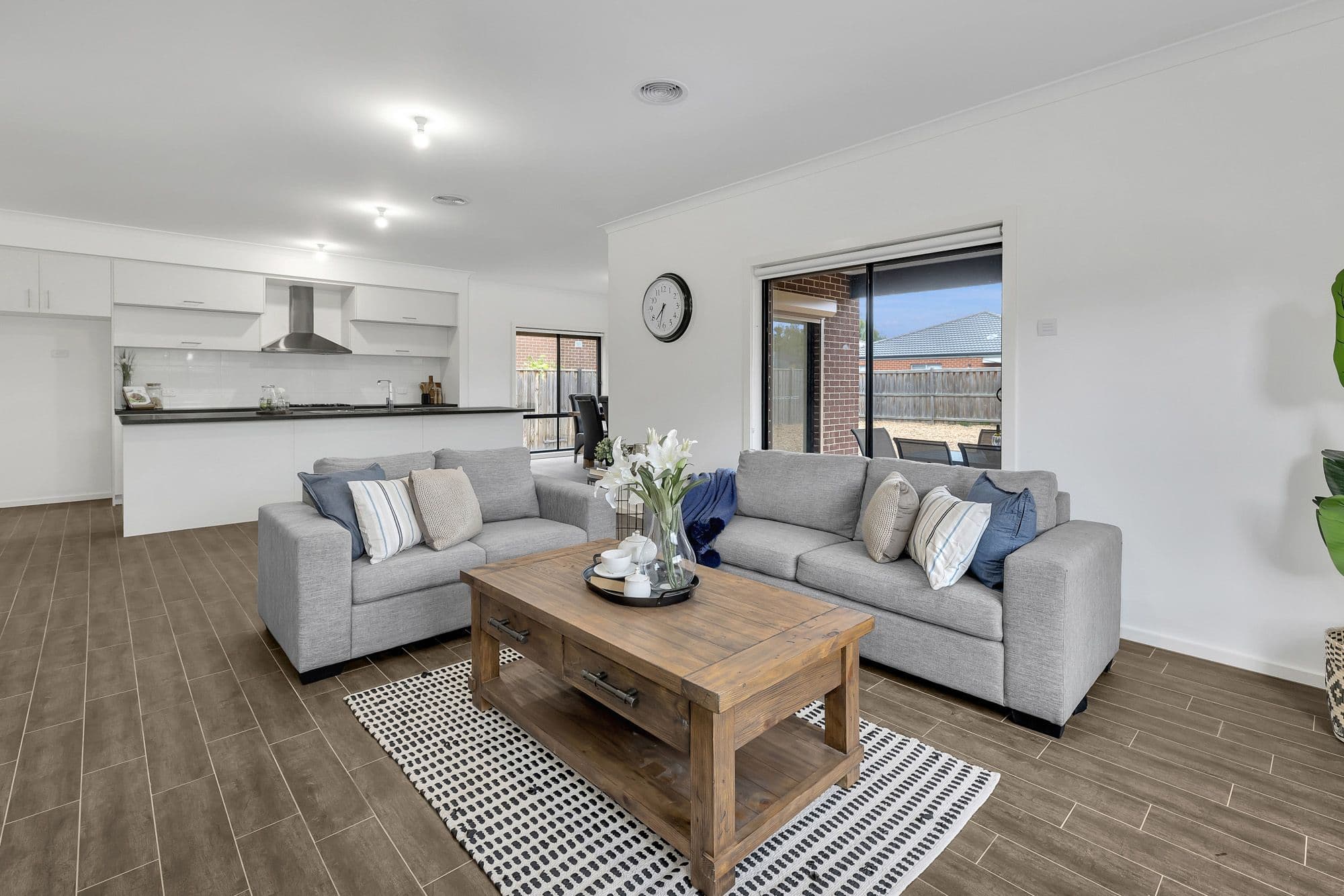 2 Halycon Street, Point Cook VIC 3030, Point Cook - Thumbnail 4