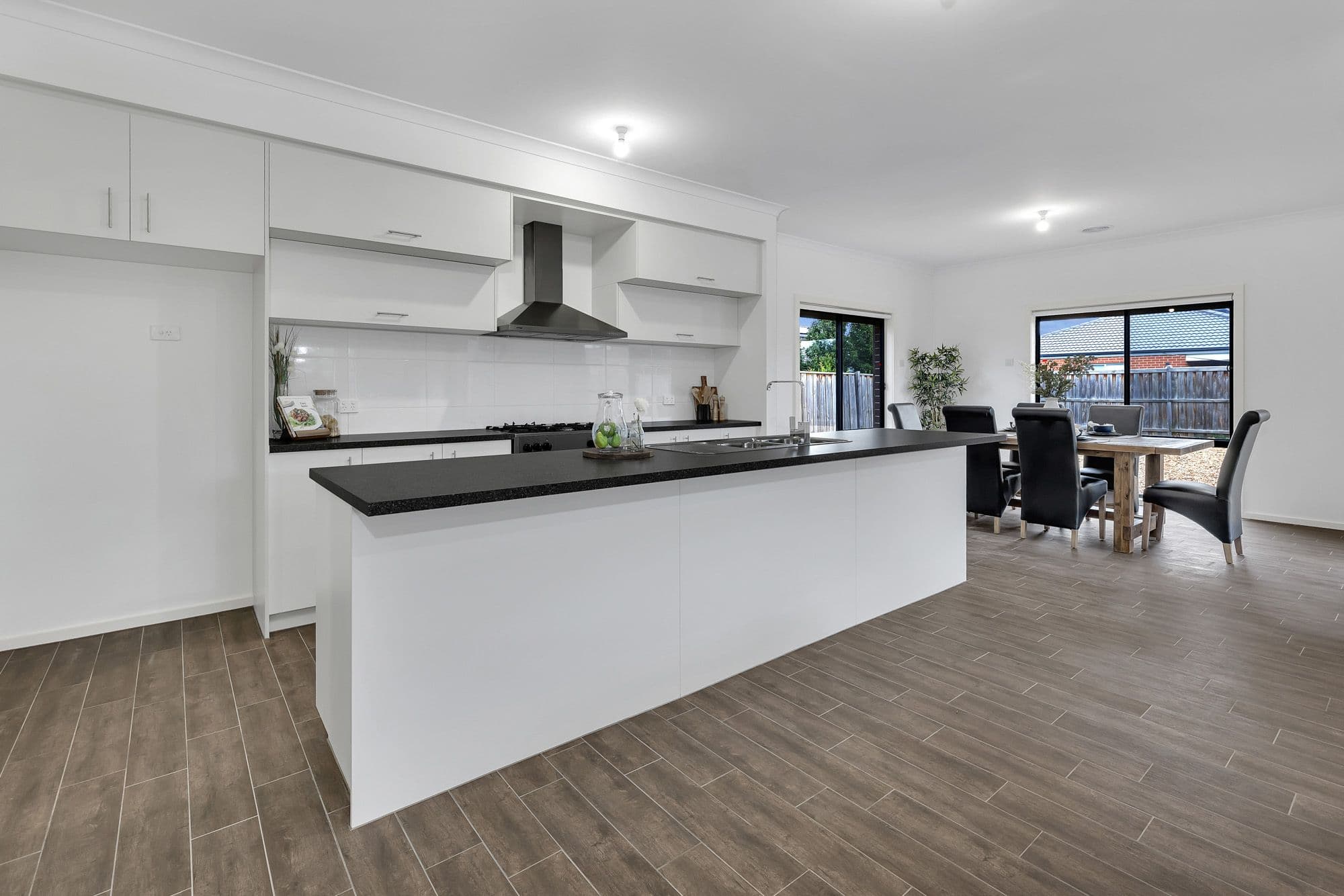 2 Halycon Street, Point Cook VIC 3030, Point Cook - Thumbnail 5