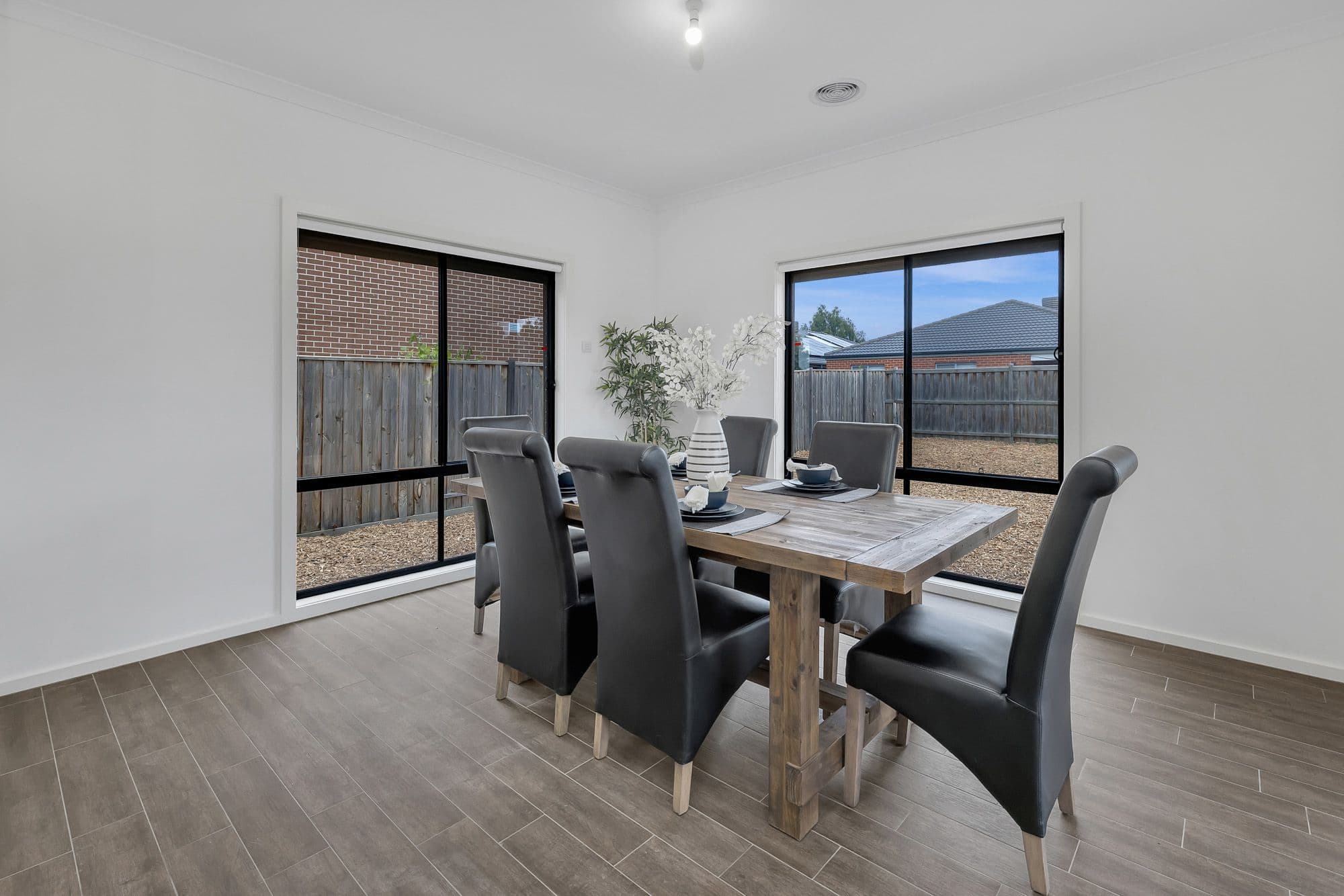 2 Halycon Street, Point Cook VIC 3030, Point Cook - Thumbnail 7