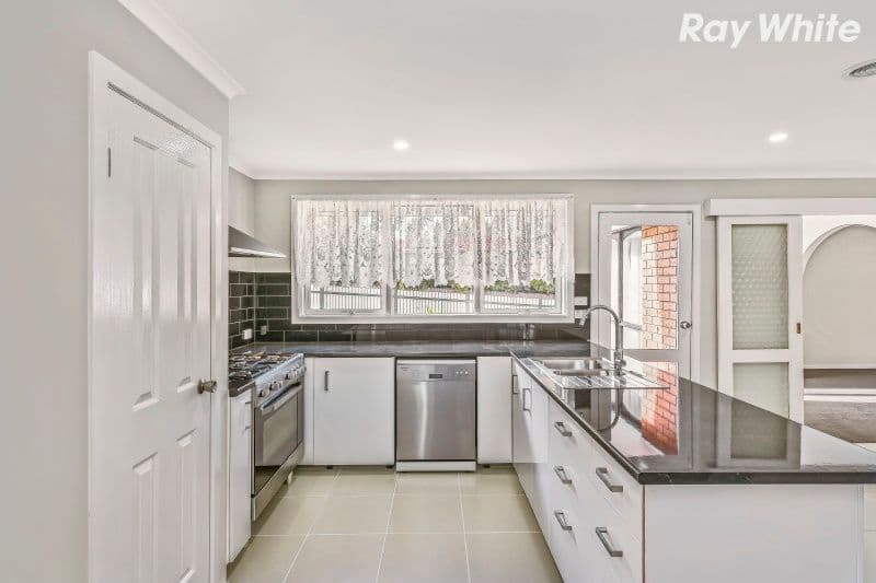 1 Porena Court, Ferntree Gully VIC 3156, Ferntree Gully - Thumbnail 2