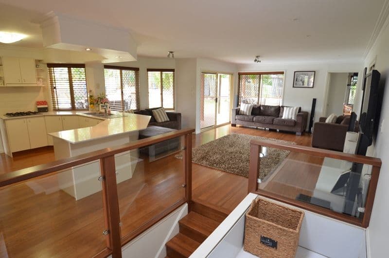 6 Gembrook Court, PARKWOOD QLD 4214, Parkwood - Thumbnail 5