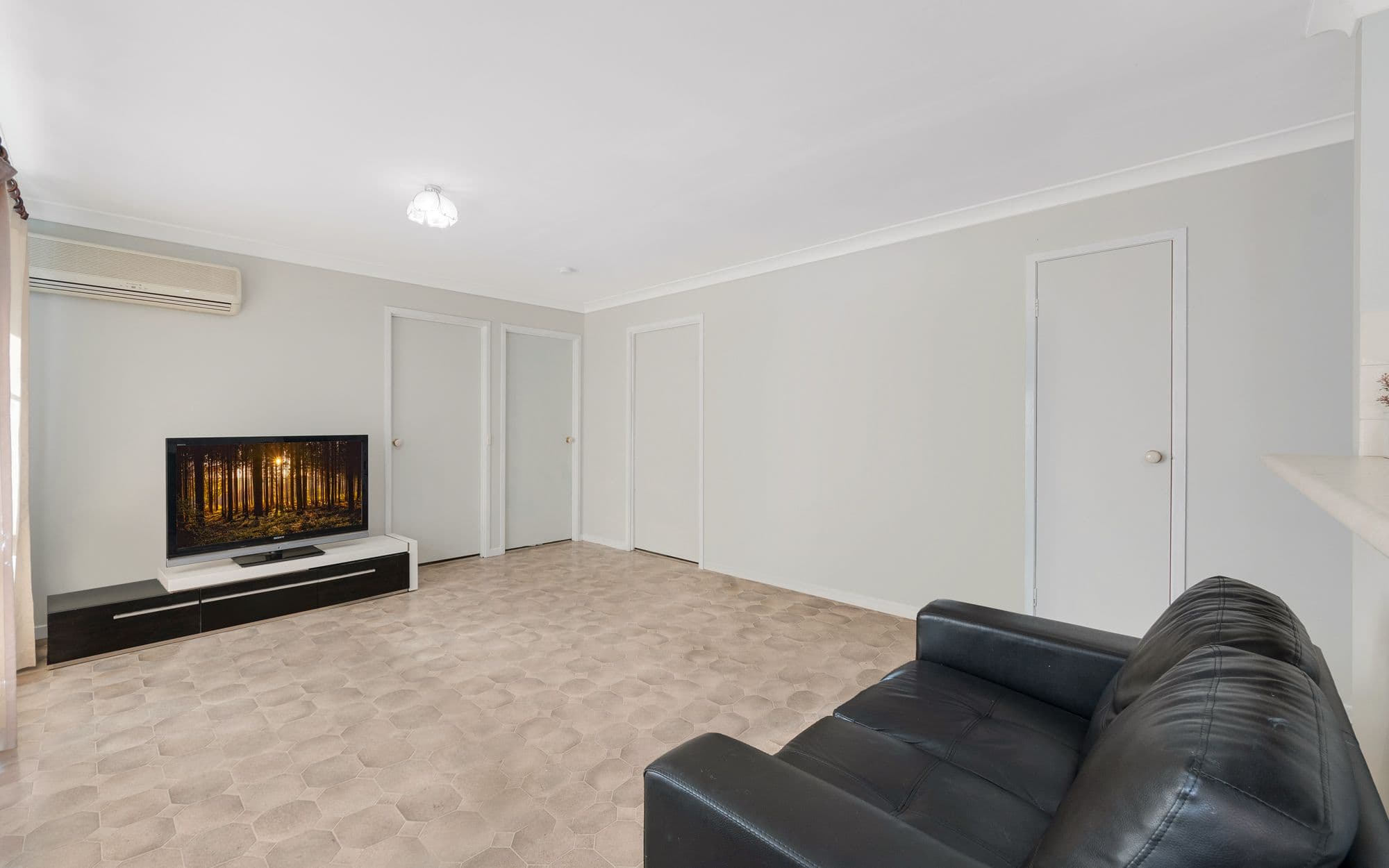 5 Quinion Place, Ambarvale NSW 2560, Ambarvale - Thumbnail 4