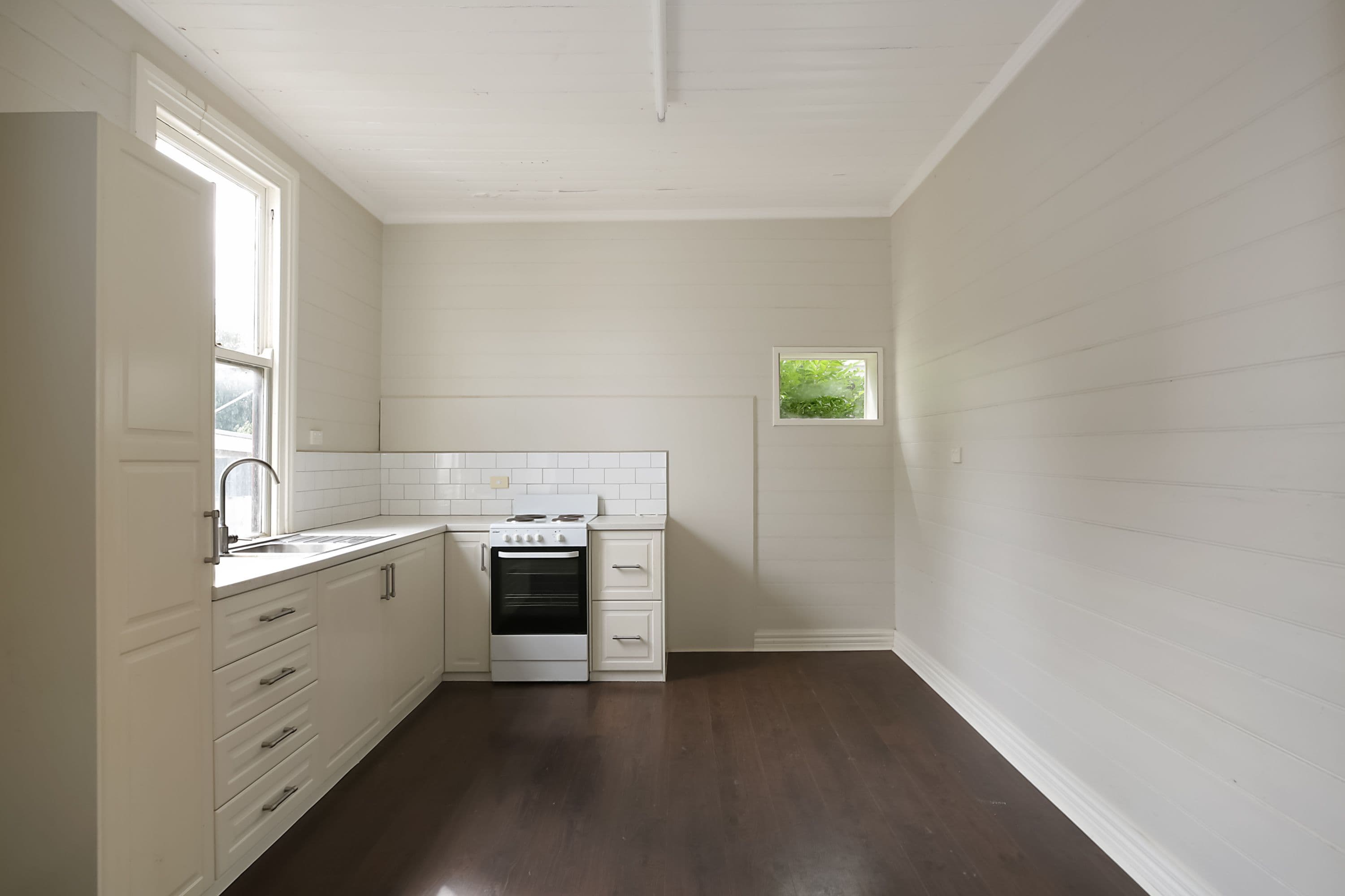 24 Scott Street, Camperdown VIC 3260, Camperdown - Thumbnail 2